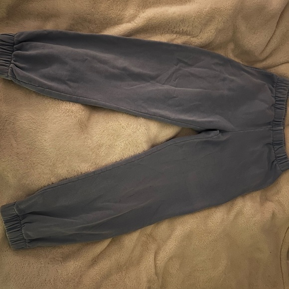Brandy Melville Blue Cuffed Sweatpants - Picture 4 of 4